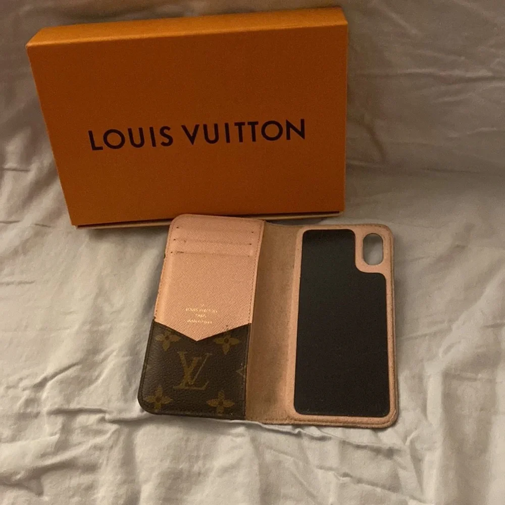 ๐๐Genuine Louis Vuitton XR phone case **Authentic leather**๐๐ - Picture 1 of 7